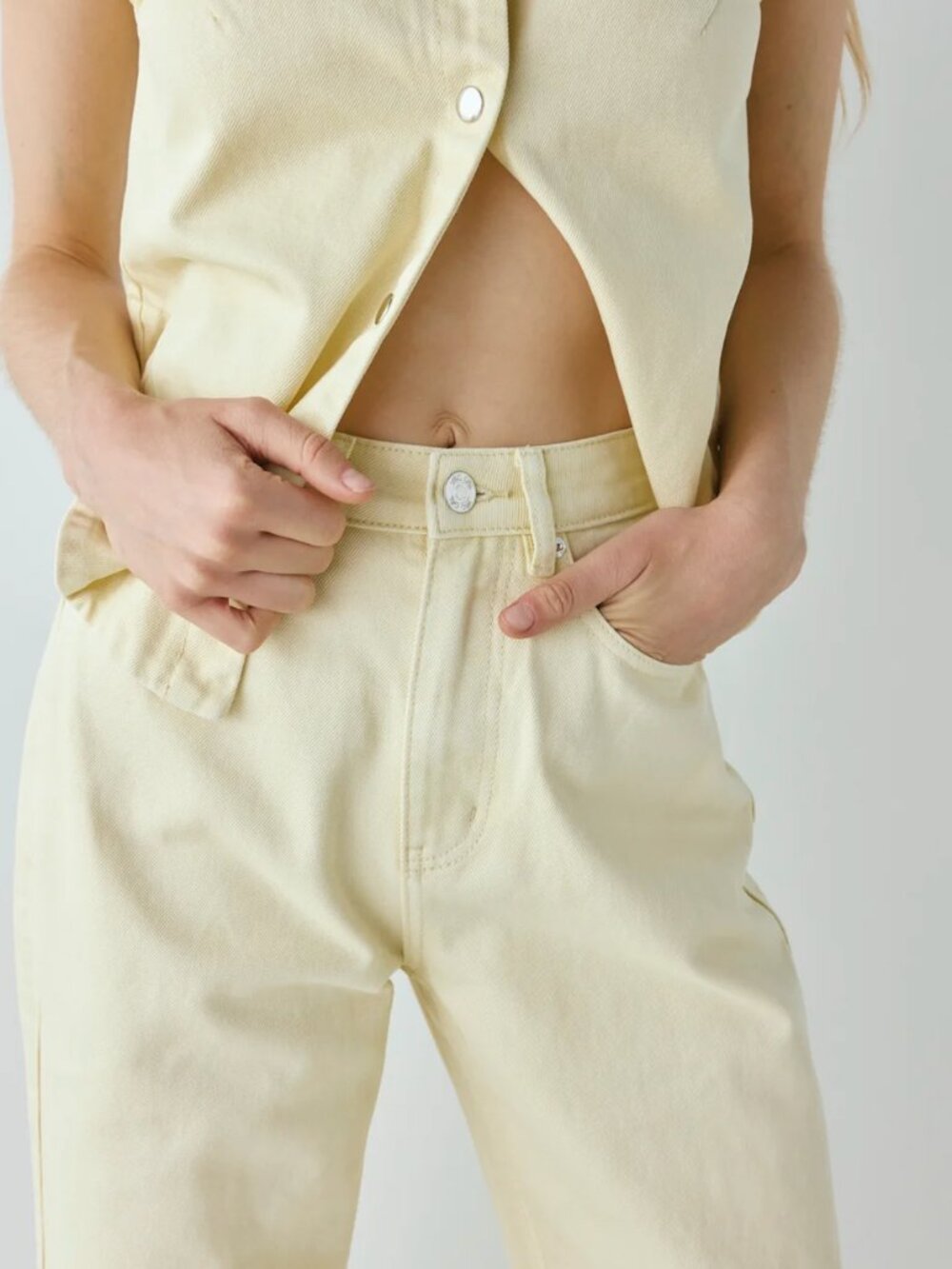 Manon Mid Rise Denim Jeans Butter - Picture 3 of 7